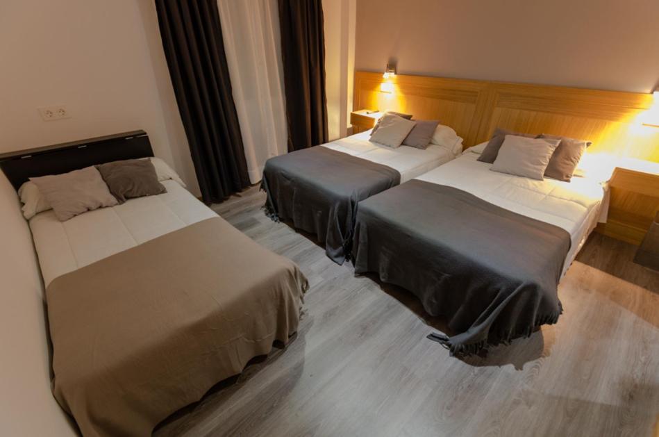 Hostal Libertad Хихон Номер фото