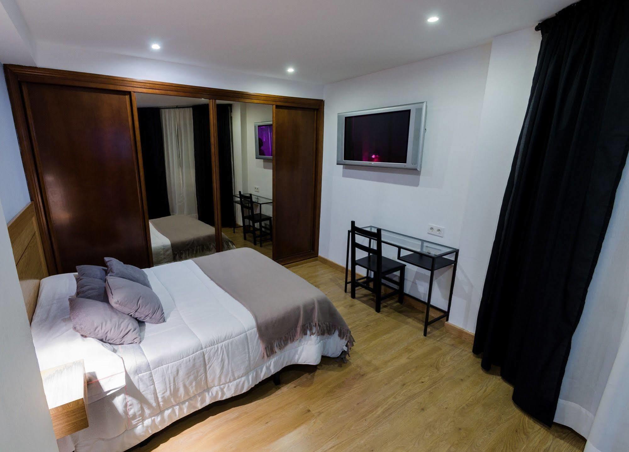 Hostal Libertad Хихон Экстерьер фото