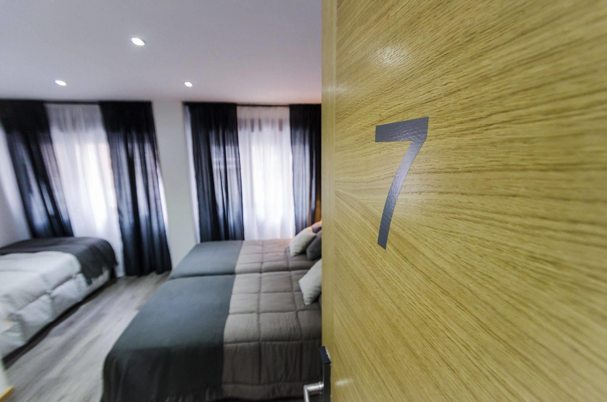 Hostal Libertad Хихон Экстерьер фото